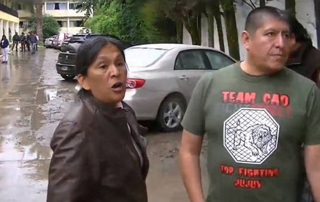 La líder piquetera irrumpió con violencia en el Concejo municipal de esa ciudad.