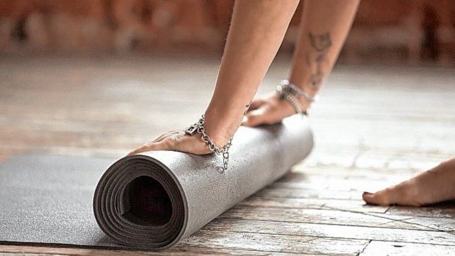 Las clases. De yoga restaurativo se dictan todos los jueves