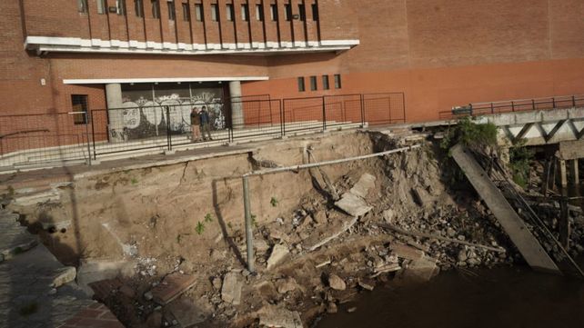 Desde el Complejo Parque España apuntan contra Nación por el atraso en las obras de los muelles
