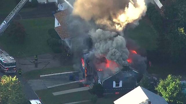 Pánico y fuego en Massachusetts tras una cadena de explosiones de gas