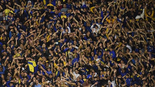 La hinchada de Boca le dio la bienvenida a la selección argentina entonando el himno