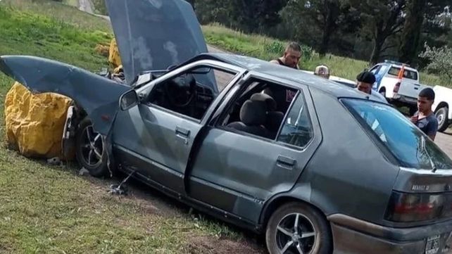 Mar del Plata: dejaron manejar a una nena de 9 años y chocó el auto contra las rocas