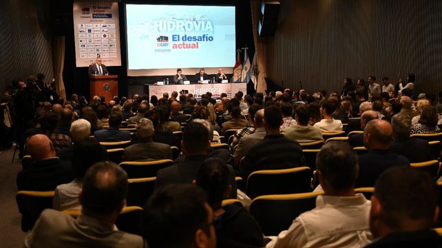 El XVIII Encuentro Argentino de Transporte Fluvial es organizado por el Instituto de Desarrollo Regional (IDR).