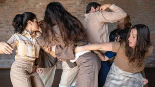 La obra de danza La poesía está en las calles se podrá ver este sábado 6 de diciembre y es parte de la agenda de teatro rosarino del finde