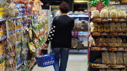 La inflación de junio fue del 1,9% y marcó su nivel más bajo en diez meses: acumula 16,8% en el año