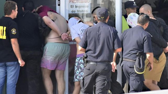 Adentro. Los rugbiers est&aacute;n acusados del crimen de Fernando B&aacute;ez Sosa y la querella pide los agravantes de alevos&iacute;a y crimen por placer.