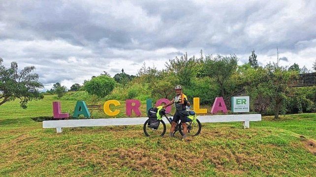 Desde el sur hasta La Criolla: 1.500 km en bicicleta por su madre fallecida.