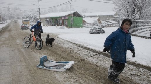 Cerraron los aeropuertos de Ushuaia, Bariloche y Chapelco por las nevadas