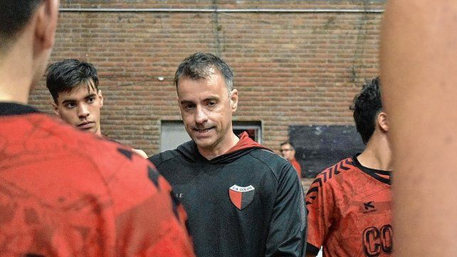 Colón afrontará este martes su último partido de fase regular ante Echagüe en el Roque Otrino.