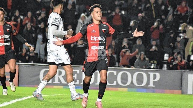 Lago, el goleador silencioso que maximiza la ilusión de Colón