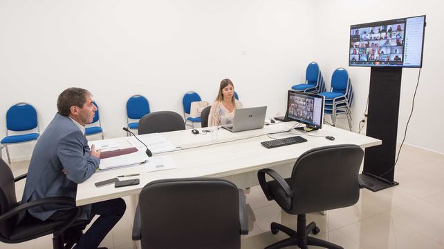 Ballay alertó a los municipios que abril será un mes complicado