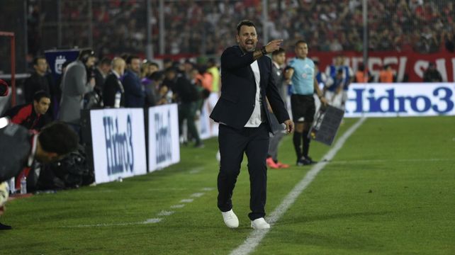 El Ogro Fabbiani estuvo muy activo pero Newells no respondió. Derrota con Banfield