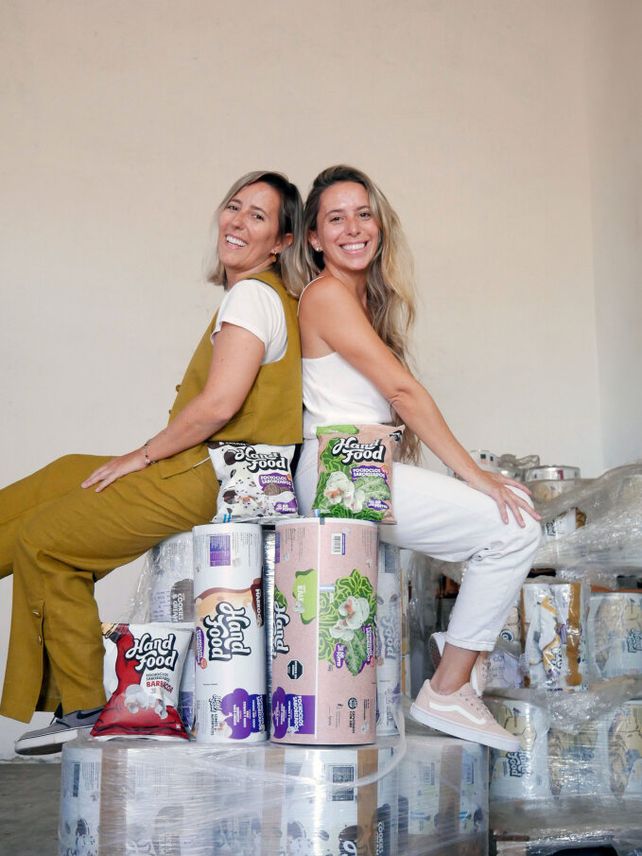 Las hermanas Julieta y Carolina apuestan juntas a crecer en la industria alimenticia.
