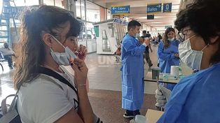 Más de 7.000 personas pasan por día en la Terminal de Ómnibus, un 70% de la normalidad