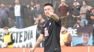 Deportivo Riestra se ilusiona con la permanencia.