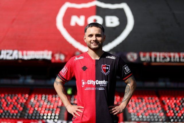 El futbolista paraguayo se sumó al plantel de Newells.