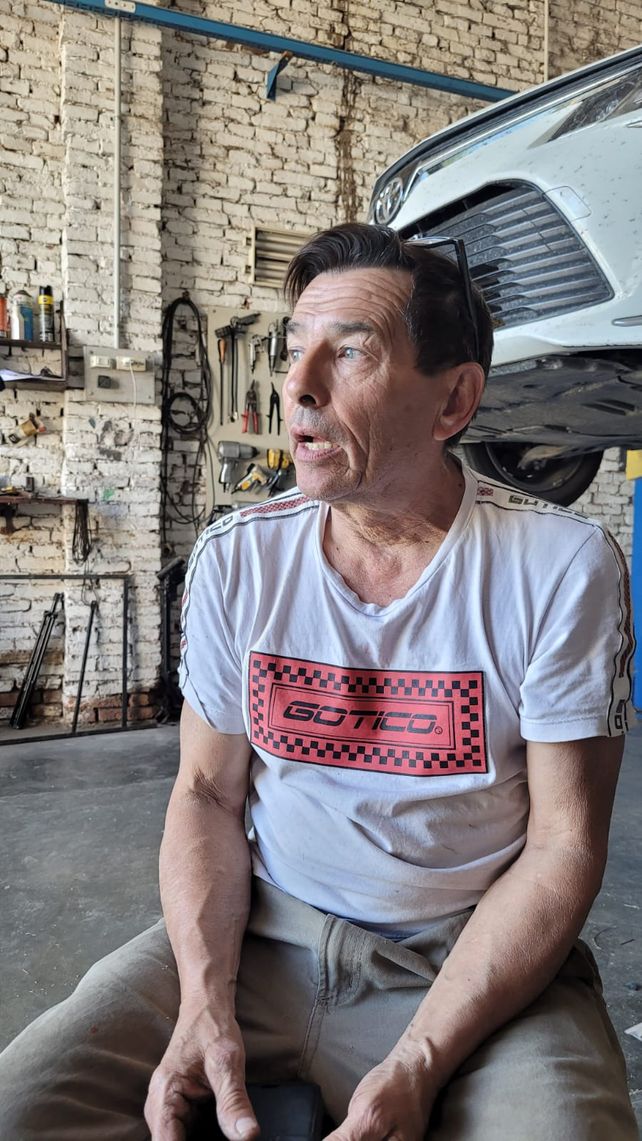 José Giorda se dedicó a la restauración del monoposto con técnicas artesanales y mucha creatividad