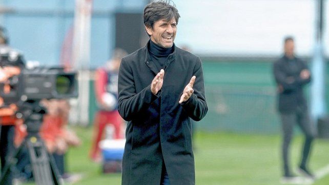 Federico Vilar dejó de ser el entrenador de Arsenal