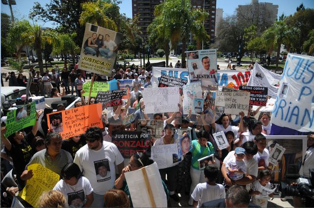 Los integrantes de la Asociación de Víctimas de la Inseguridad.