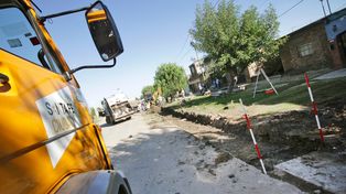 Continúan las obras de cordón cuneta y desagües en las calles de Barranquitas Oeste
