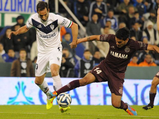 Vélez venció 1 a 0 a Lanús y es el único líder del torneo de Primera