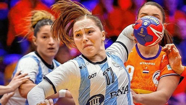 La Selección Argentina Femenina de Handball perdió ante Países Bajos en el inicio del Mundial.