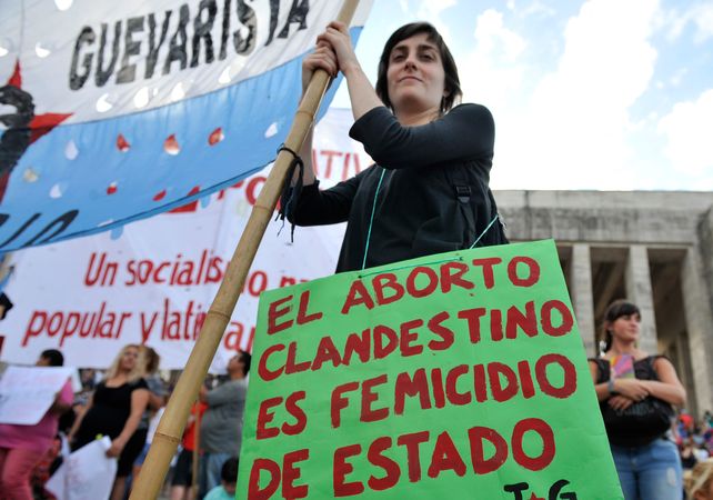 Militancia. La campaña ya cosechó varias marchas y proclamas.