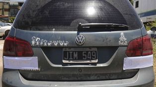 Fue a la comisaría con el cadáver de su amante en el baúl del auto