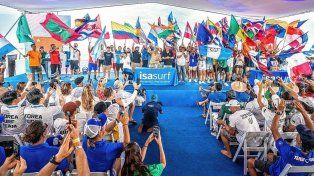 Aguerre y el Mundial ISA, la organización que preside desde 1994.