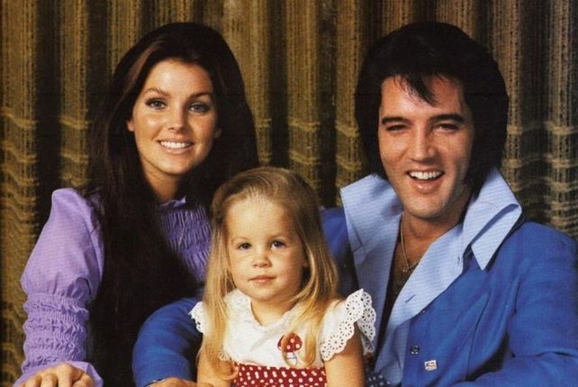 Prscilla junto a Lisa Marie y Elvis Presley.
