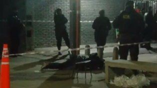 Lo mataron frente a su esposa y su hija