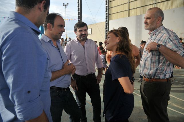 Diálogo. La oportunidad sirvió para compartir información sobre las tareas llevadas a cabo en el barrio.&nbsp;