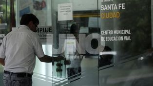 Suspenden la entrega de carné de conducir