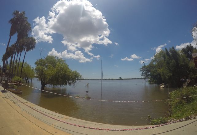 En febrero el Río Paraná seguirá por arriba del nivel de evacuación
