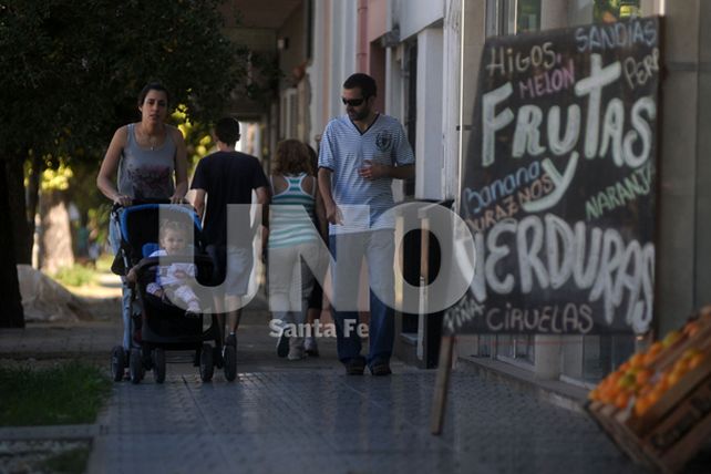 Entre el deporte, bailes y corsos, y la tranquilidad de las calles internas