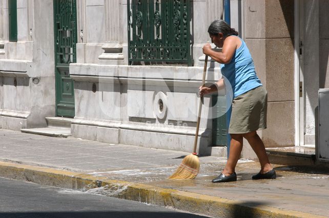 Presencia. Los stand estarán hasta el viernes en las instalaciones del supermercado Coto de calle 27 de febrero.