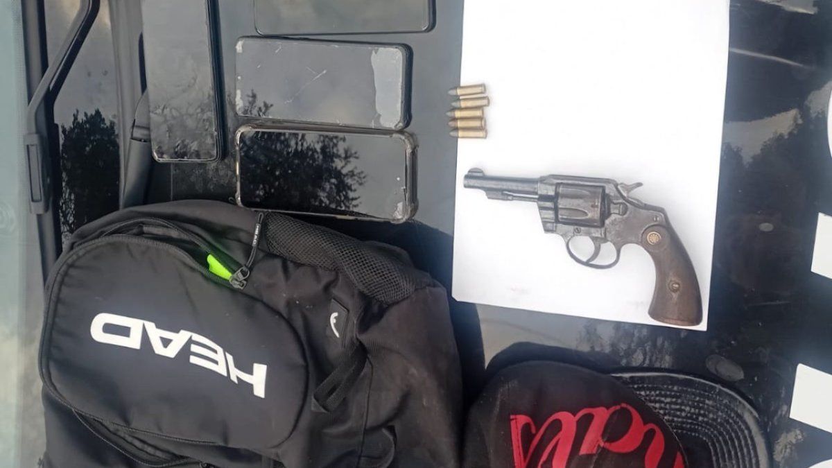 Robo frente a la autopista Rosario-Córdoba: cuatro detenidos y una pick up recuperada