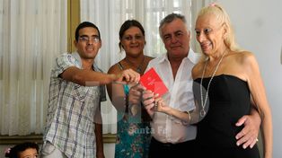 Nuevo matrimonio igualitario: Carla y Hugo dieron el sí