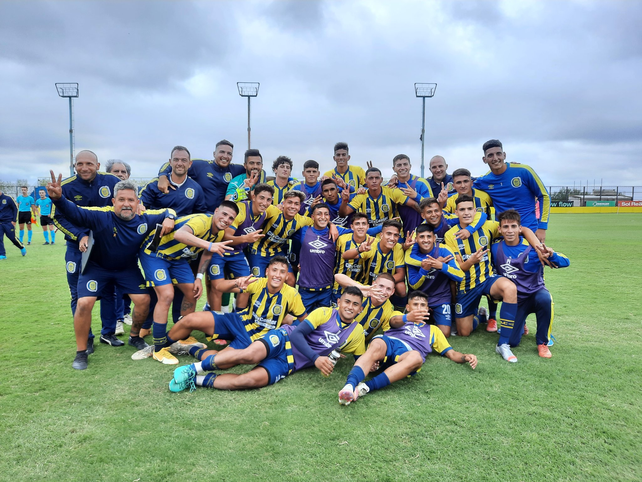 Festejo canalla. Central se impuso 2 a 1 en el clásico de reserva