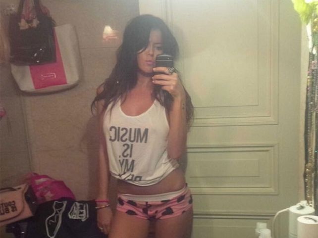 Karina Jelinek y una manera muy sexy de mostrar su nuevo look