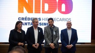 Créditos hipotecarios a la tasa más baja del país. El gobernador Pullaro, el intendente Javkin y autoridades del Banco Municipal participaron del lanzamiento junto a la presidenta de la Cámara de Diputados, Clara García.