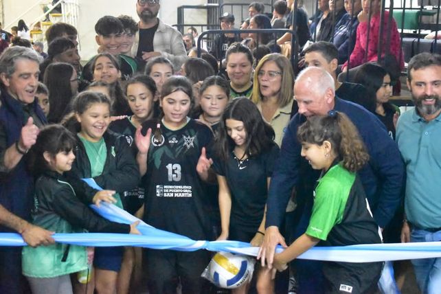 El Paraná Foot Ball Club de Puerto San Martín cuenta con nuevas instalaciones.