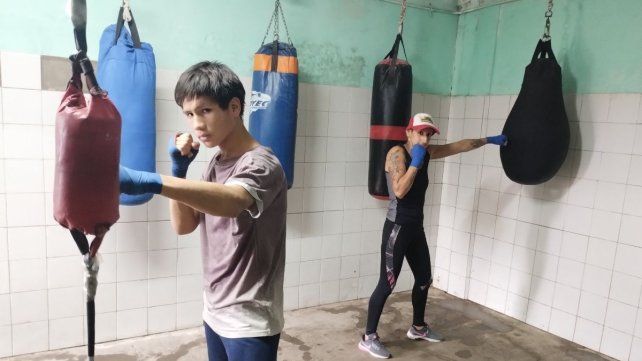 Elías Jaime y Soledad Rodríguez entrenándose en las instalaciones del Club Atlético San Miguel del Suroeste.