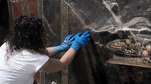Hallan en Italia una pintura de 2.000 años que tendría a una pizza dibujada