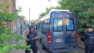 Golpe a narcos en Villa Yatay: hallaron varios kilos de droga