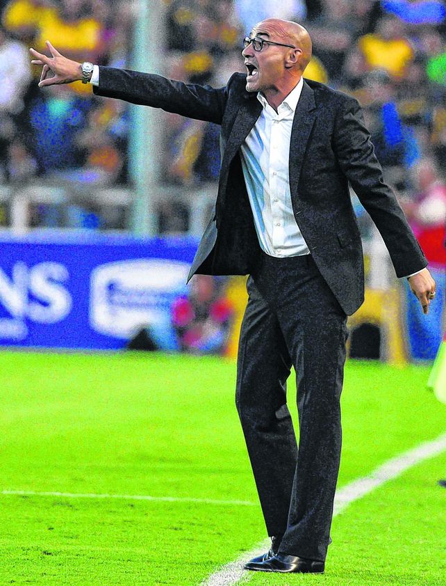 Canalla. Paolo Montero enfrentará a su ex equipo. La relación entre ambas partes no es buena.