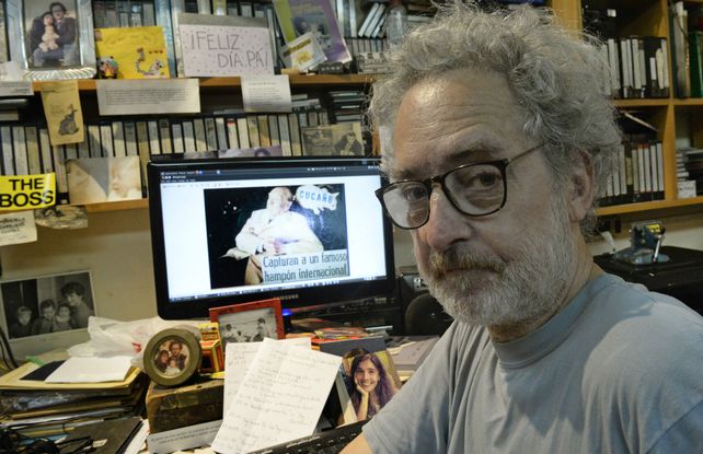 El cineasta Mario Piazza en su estudio de trabajo. 