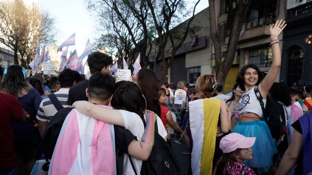Cada año la Marcha del Orgullo congrega multitudes en Rosario.