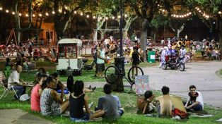 La noche en mi plaza es una propuesta de la Municipalidad de Rosario