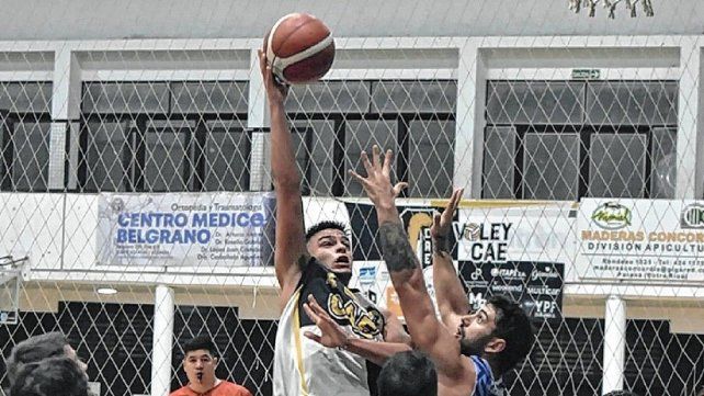 Estudiantes pasó a liderar el campeonato paranaense.